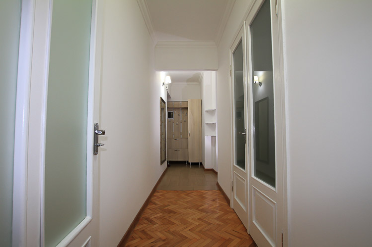 Main Avenue Apartment is a 2 rooms apartment for rent in Chisinau, Moldova